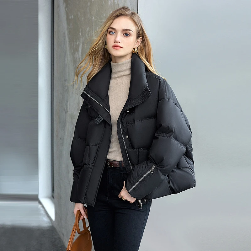 她池2025冬装新款女装时尚简约宽松款立领纯色羽绒服T44Z8095Y