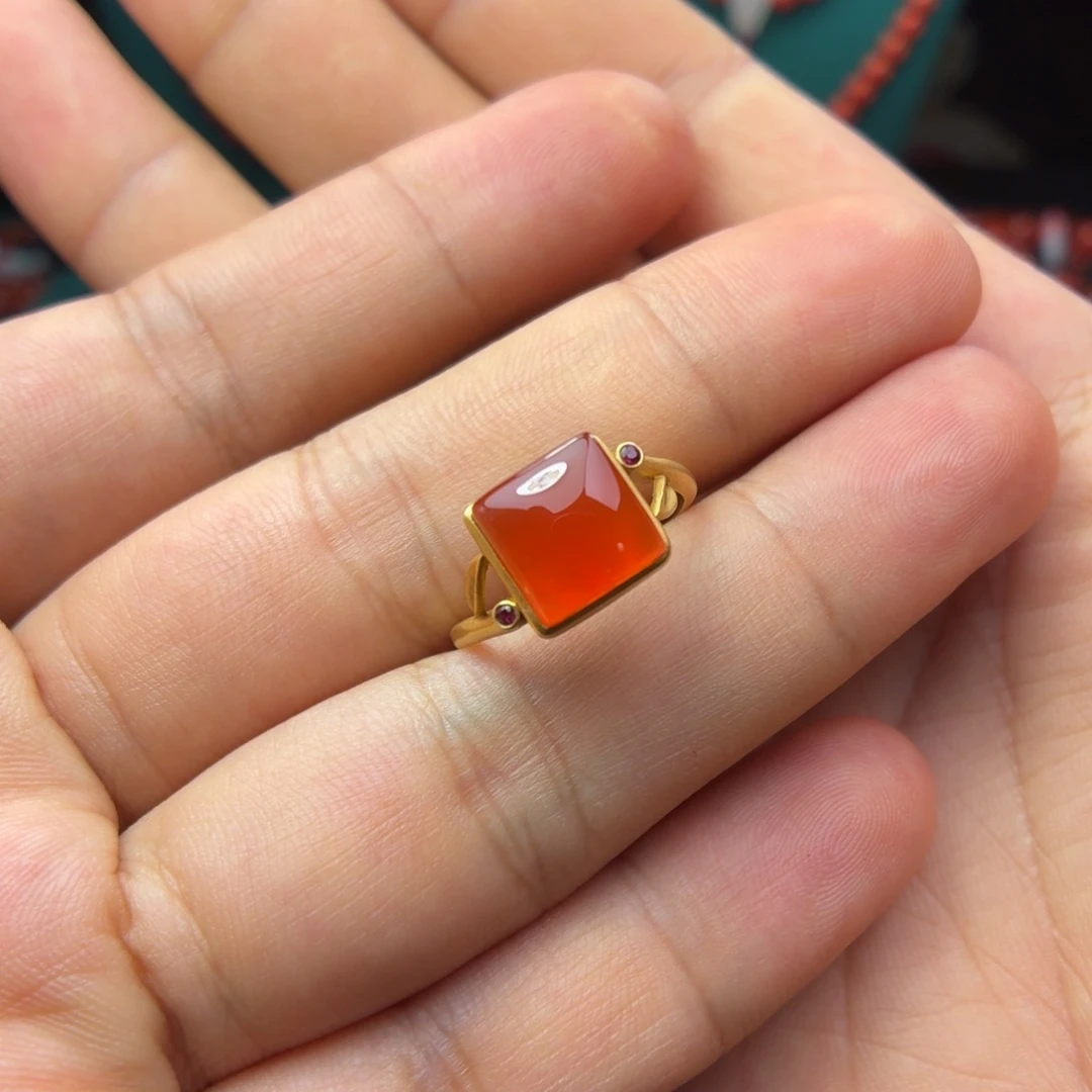南红玛瑙18K金镶嵌戒指