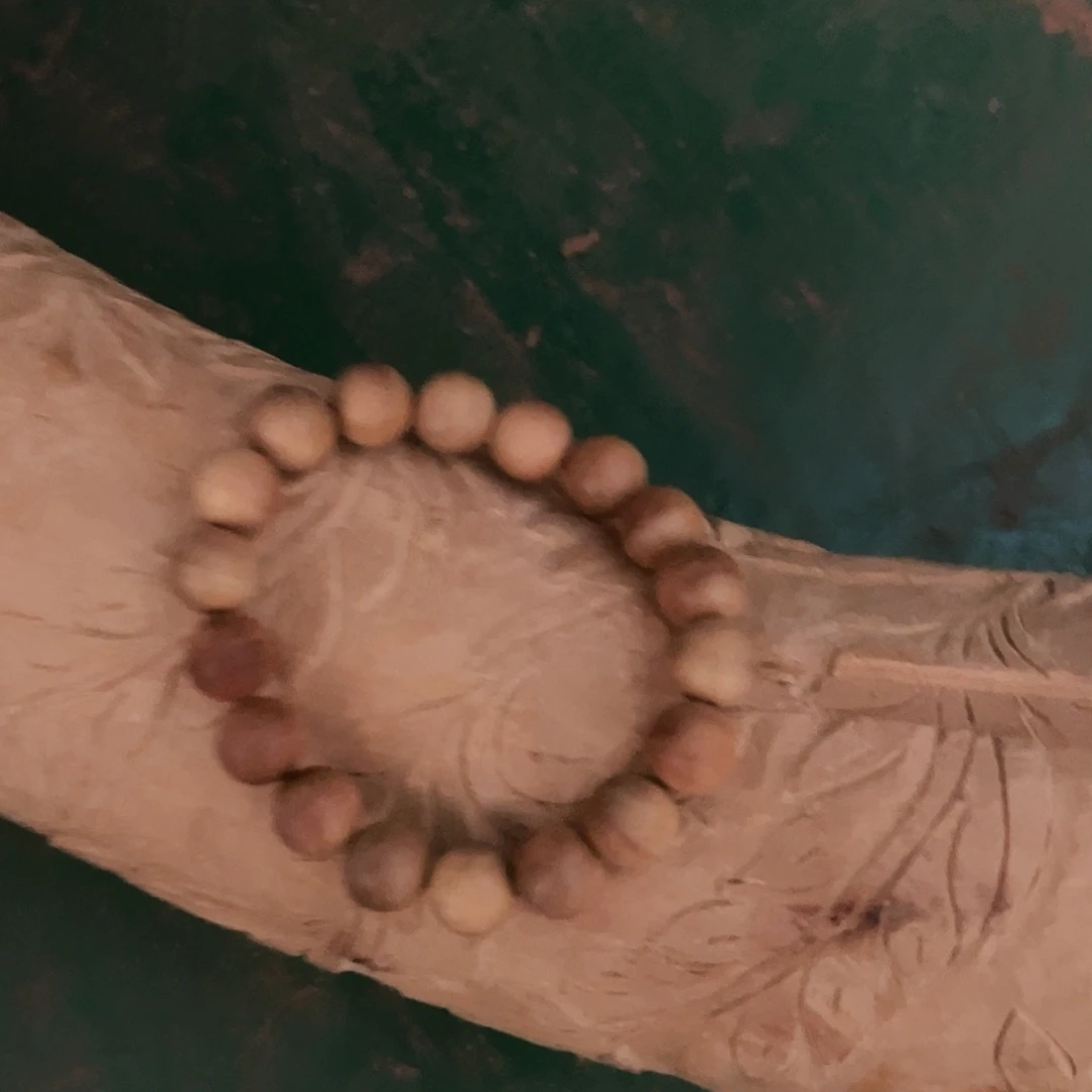 印度老山檀 雕花料 手串 1.2x19