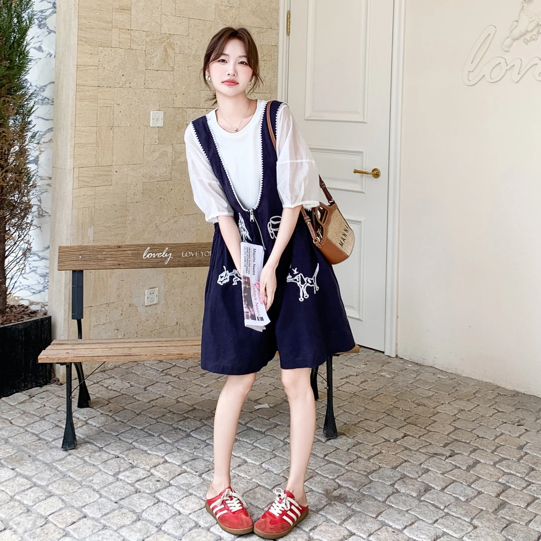 韩版学院风俏皮减龄重工刺绣背带裤套装女2025夏季新款T恤两件套