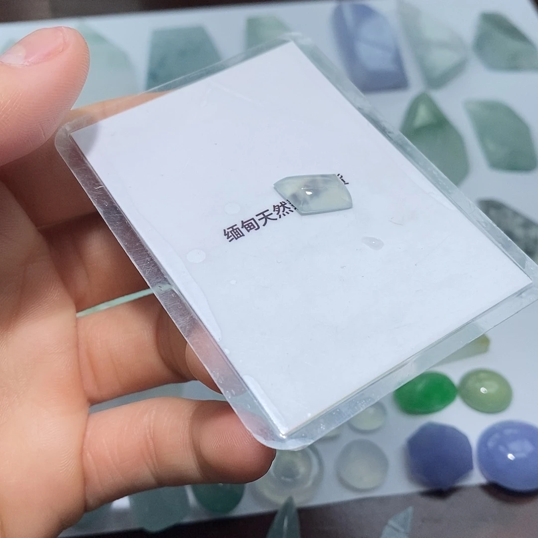 翡翠未镶嵌颈饰4333