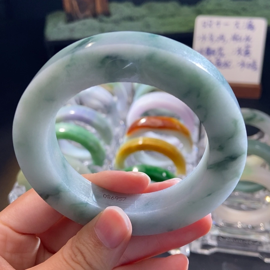 玲***定制翡翠未镶嵌手镯