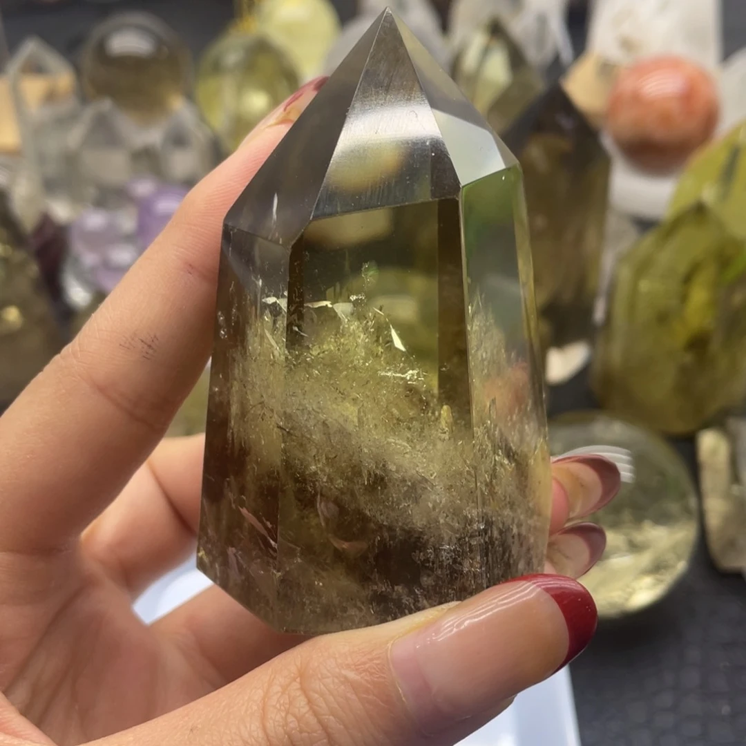 水晶21未镶嵌薄**子茶水晶柱