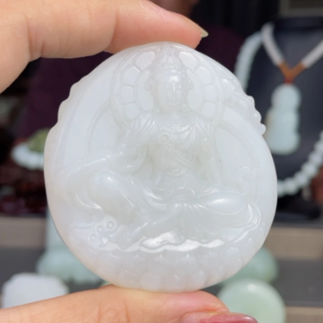 【闪购商品】颈饰未镶嵌和田玉