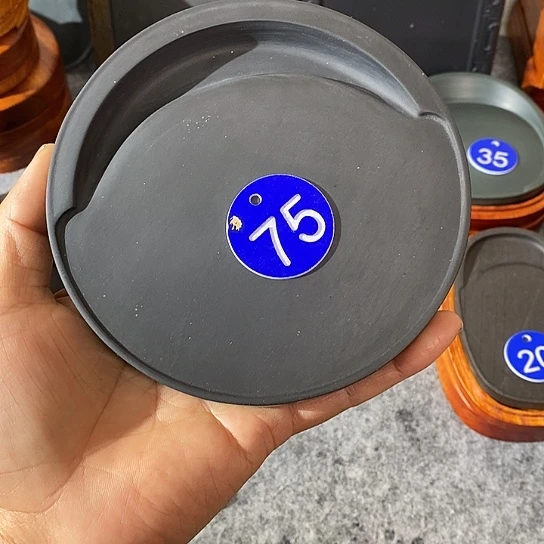 乌***海歙砚               75