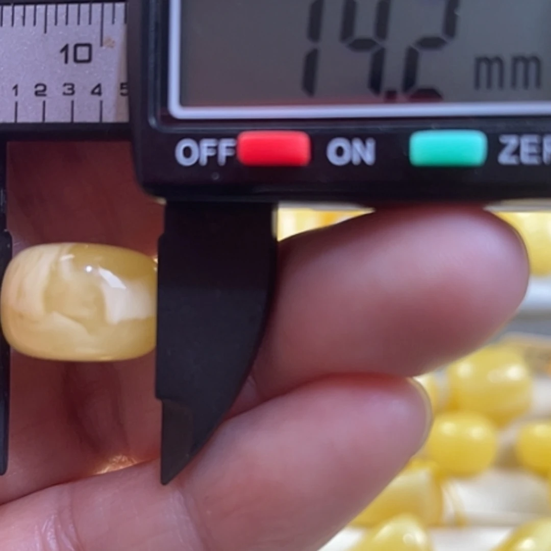 【闪购商品】琥珀裸石未镶嵌老型5车