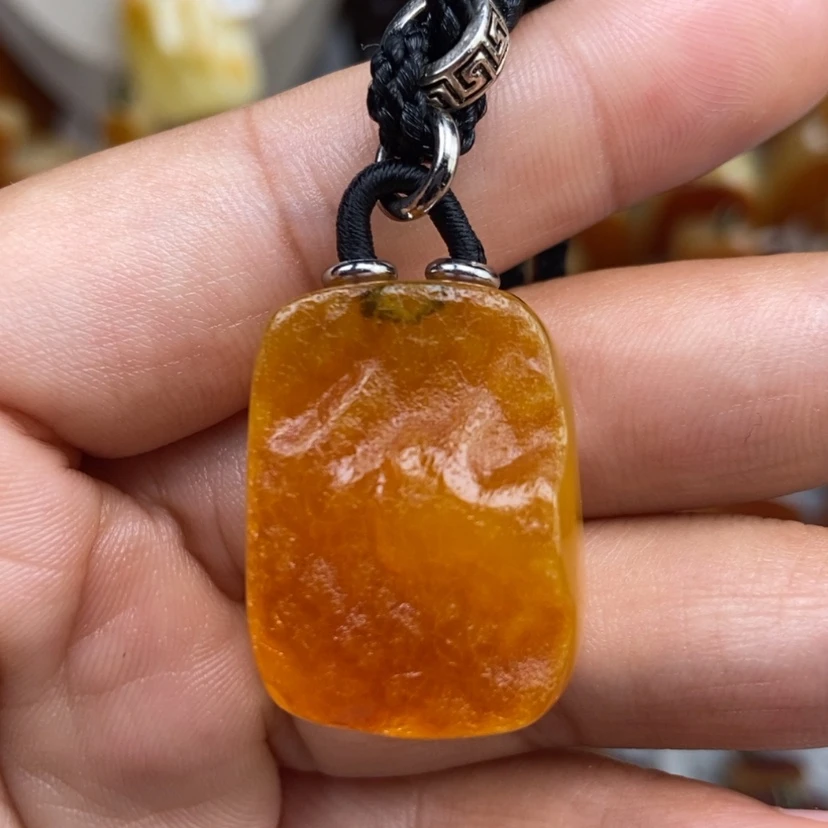 【闪购商品】琥珀颈饰未镶嵌