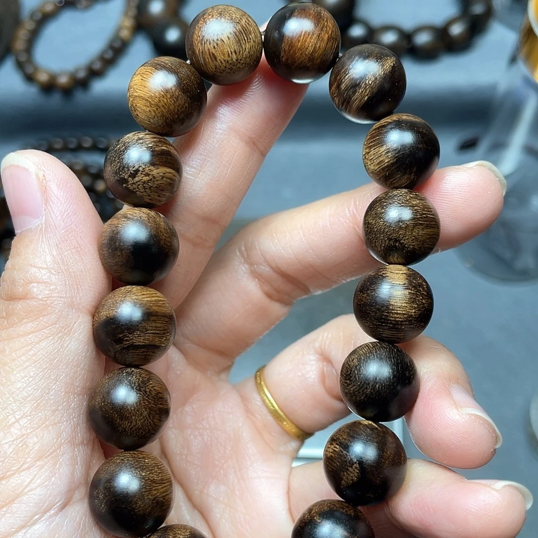 沉香手串白棋瘤疤1.2