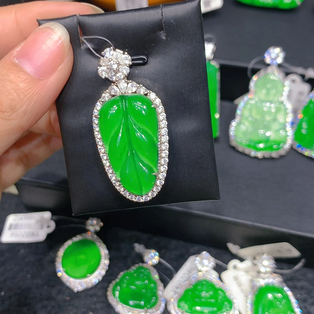 颈饰银S925镶嵌翡翠885244