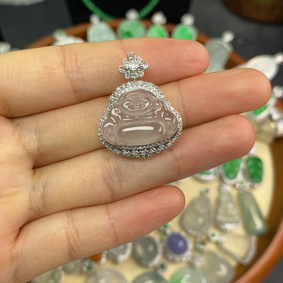 翡翠18K金镶嵌颈饰翡翠