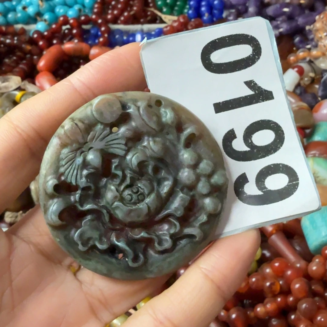 和田玉（糖玉）未镶嵌颈饰