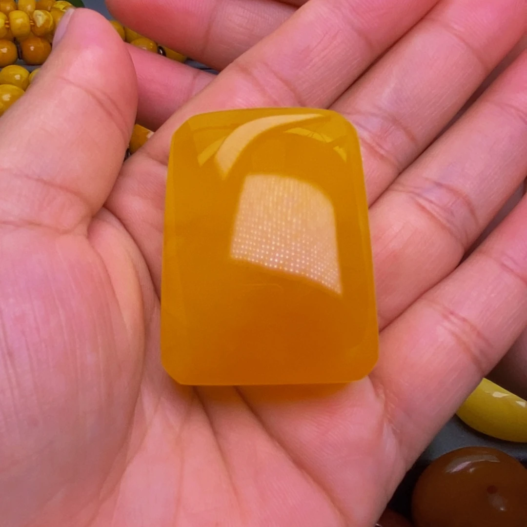 未镶嵌蜜蜡珠宝奇石