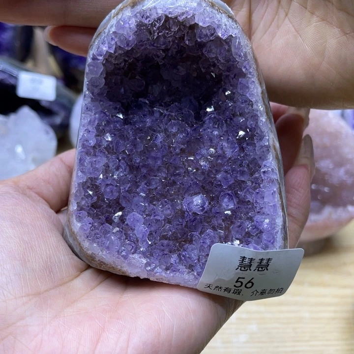 未镶嵌水晶大型摆件（非配饰）