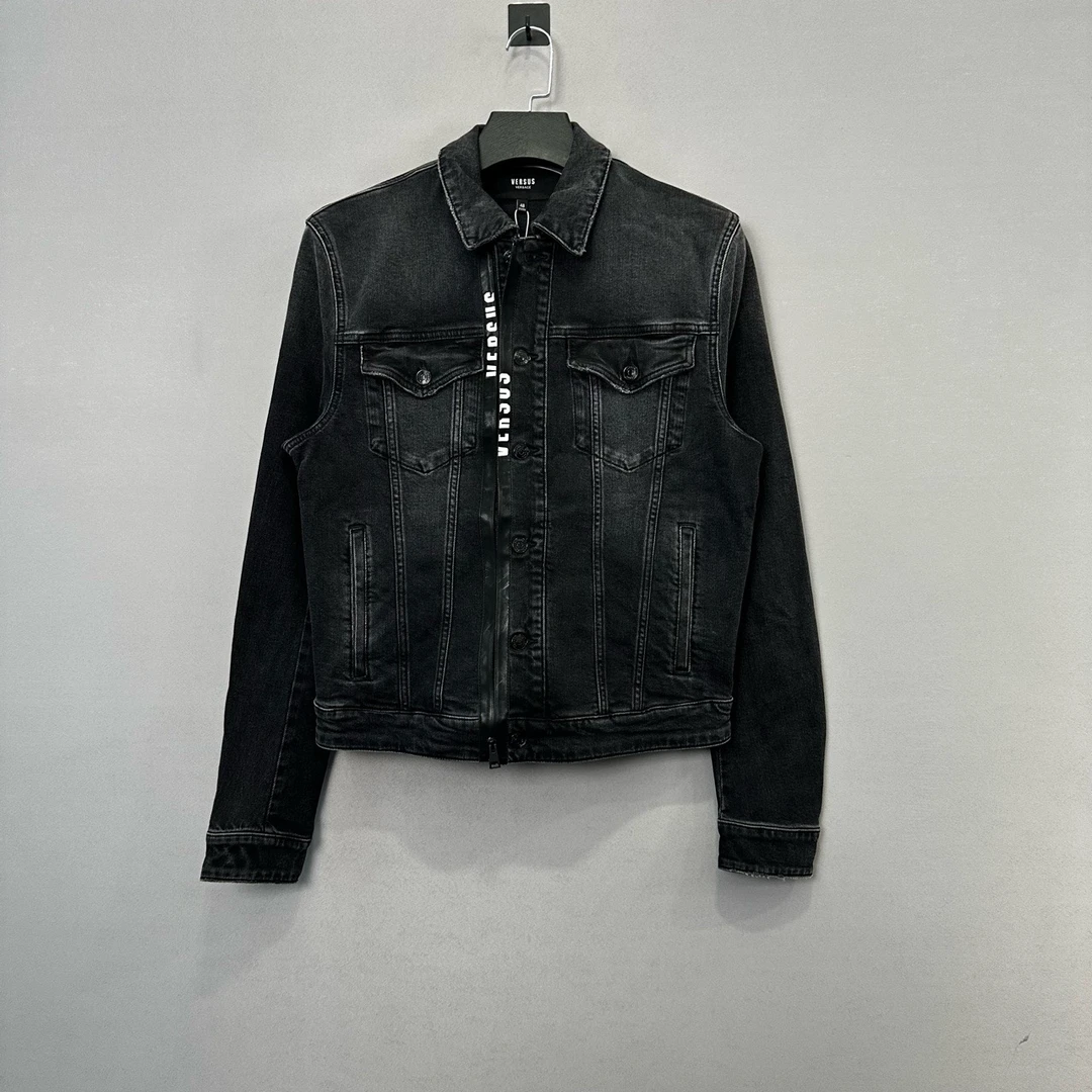 99新 VERSACE/范思哲 标语字母牛仔夹克/48码/公价9700