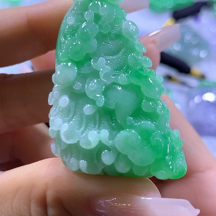 翡翠未镶嵌颈饰天然翡翠A货吊坠