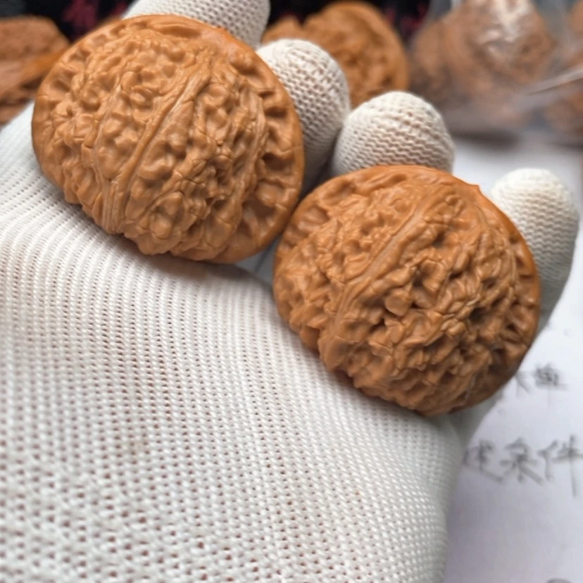 【闪购商品】把件文玩核桃77白狮子