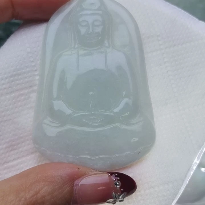 翡翠颈饰未镶嵌天然的A货翡翠多样性发货