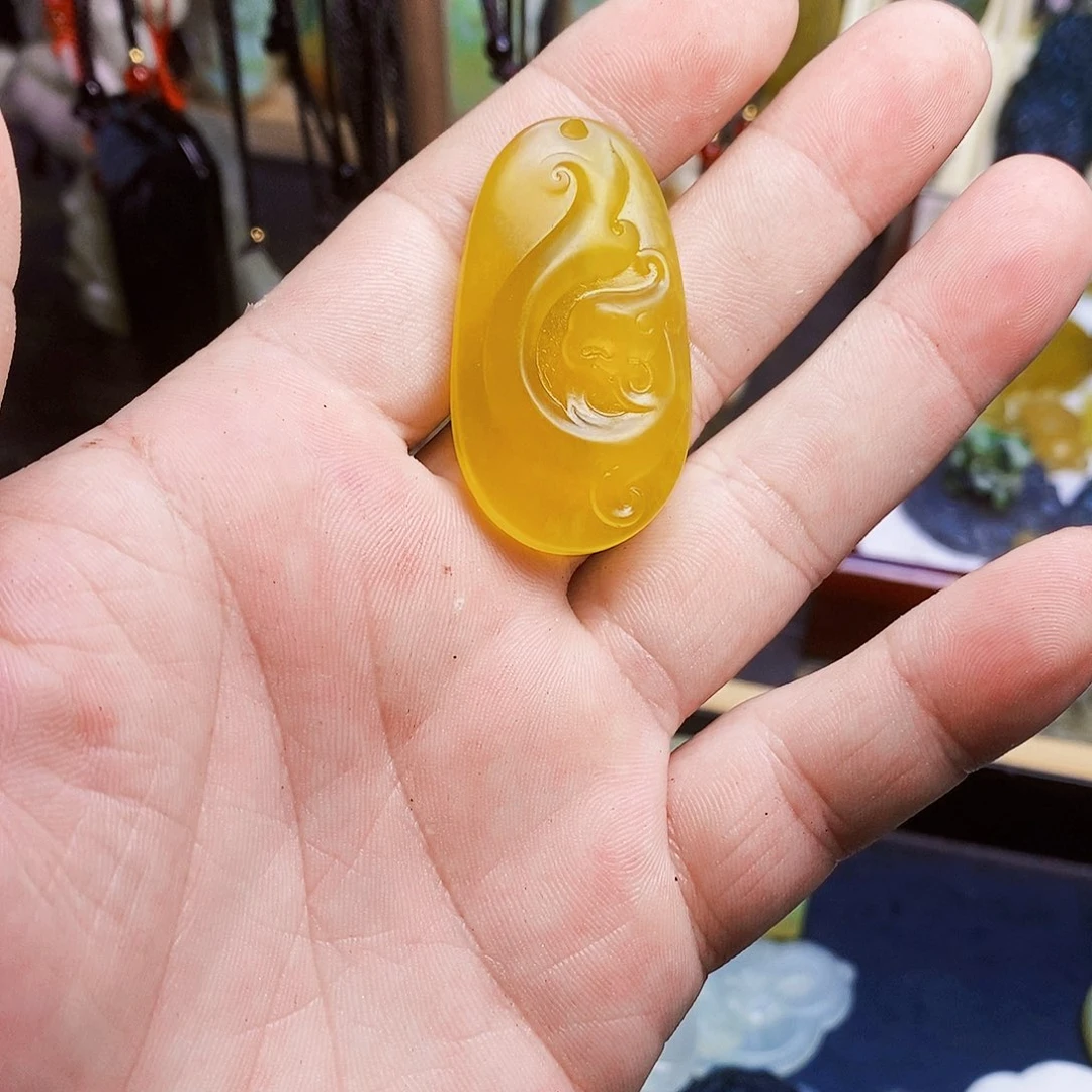 未镶嵌蛇纹石玉颈饰