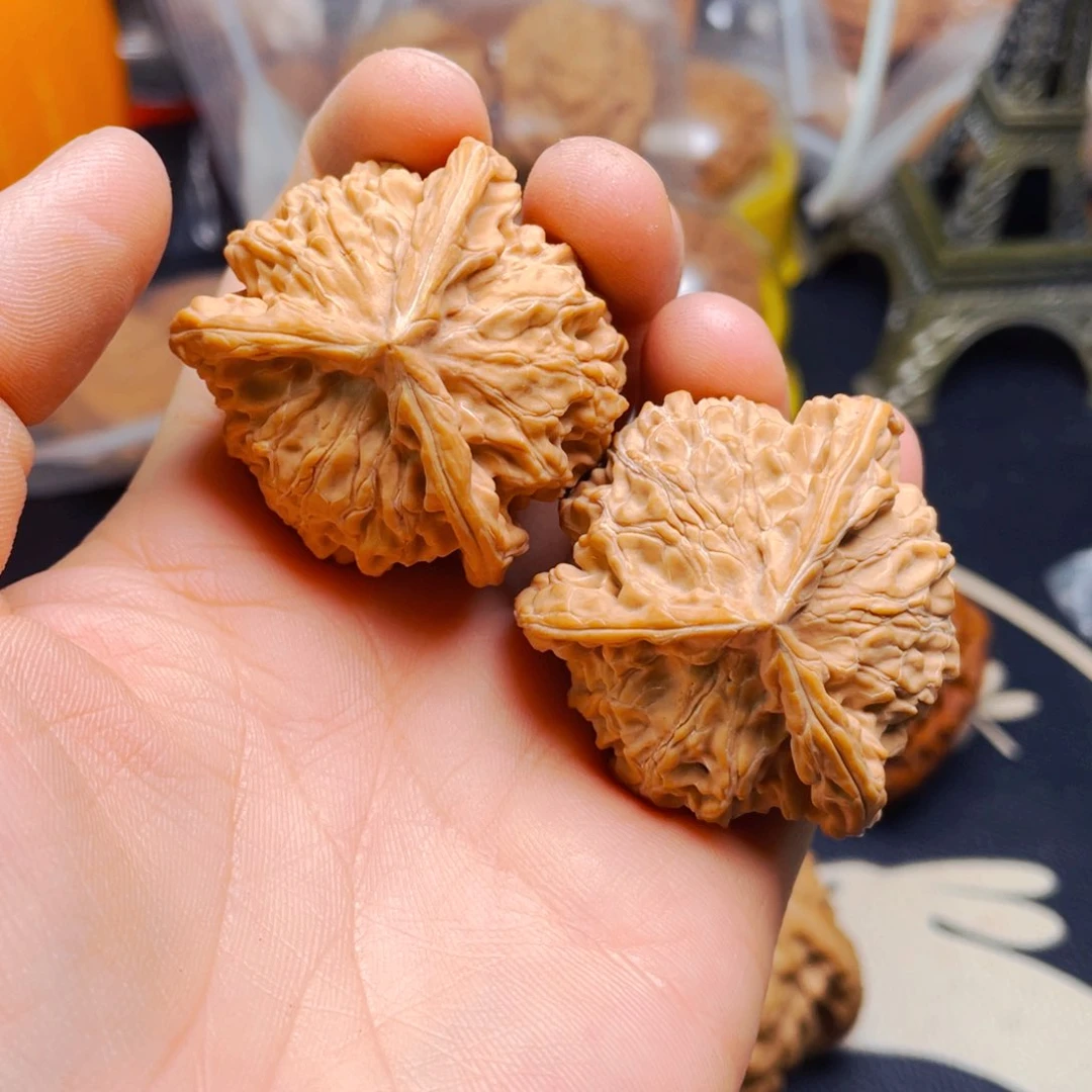 文玩核桃把件盘山三愣