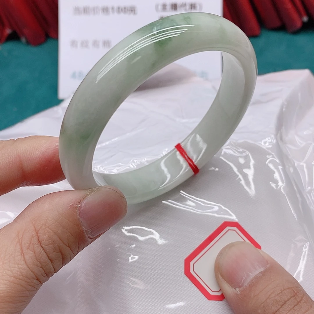 翡翠手镯未镶嵌ღ****?69999999