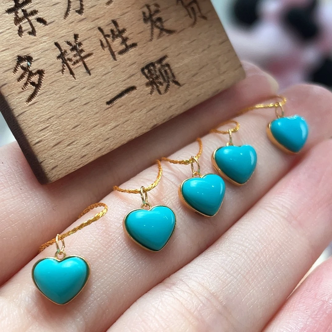 18K金镶嵌绿松石颈饰