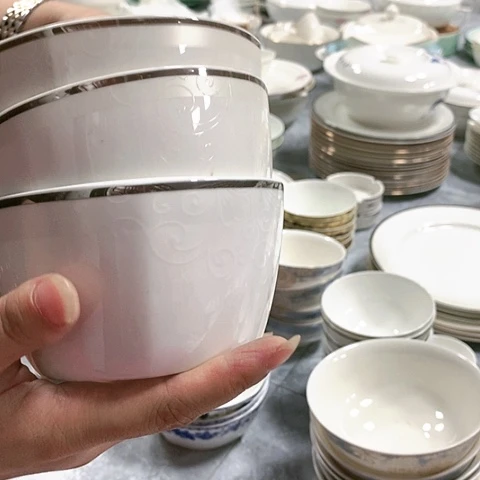 瓷欧式四方碗三个……