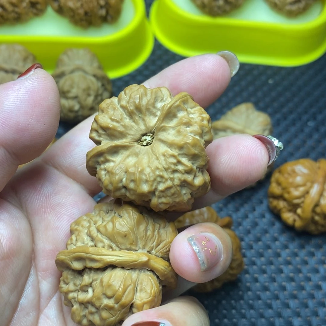 ***文玩核桃吊坠精品蛤莫……