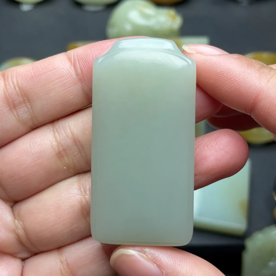 和田玉（糖玉）未镶嵌颈饰