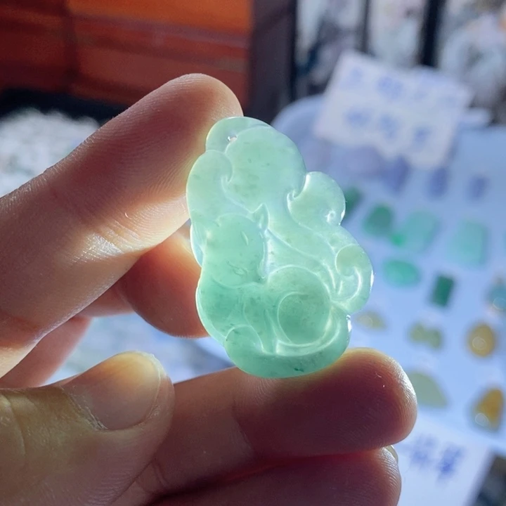 翡翠颈饰未镶嵌好