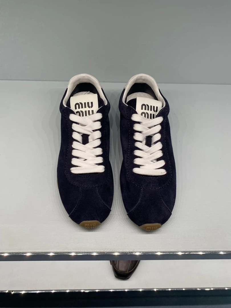 未使用 MIU MIU/缪缪 miumiu低帮休闲鞋 深蓝色