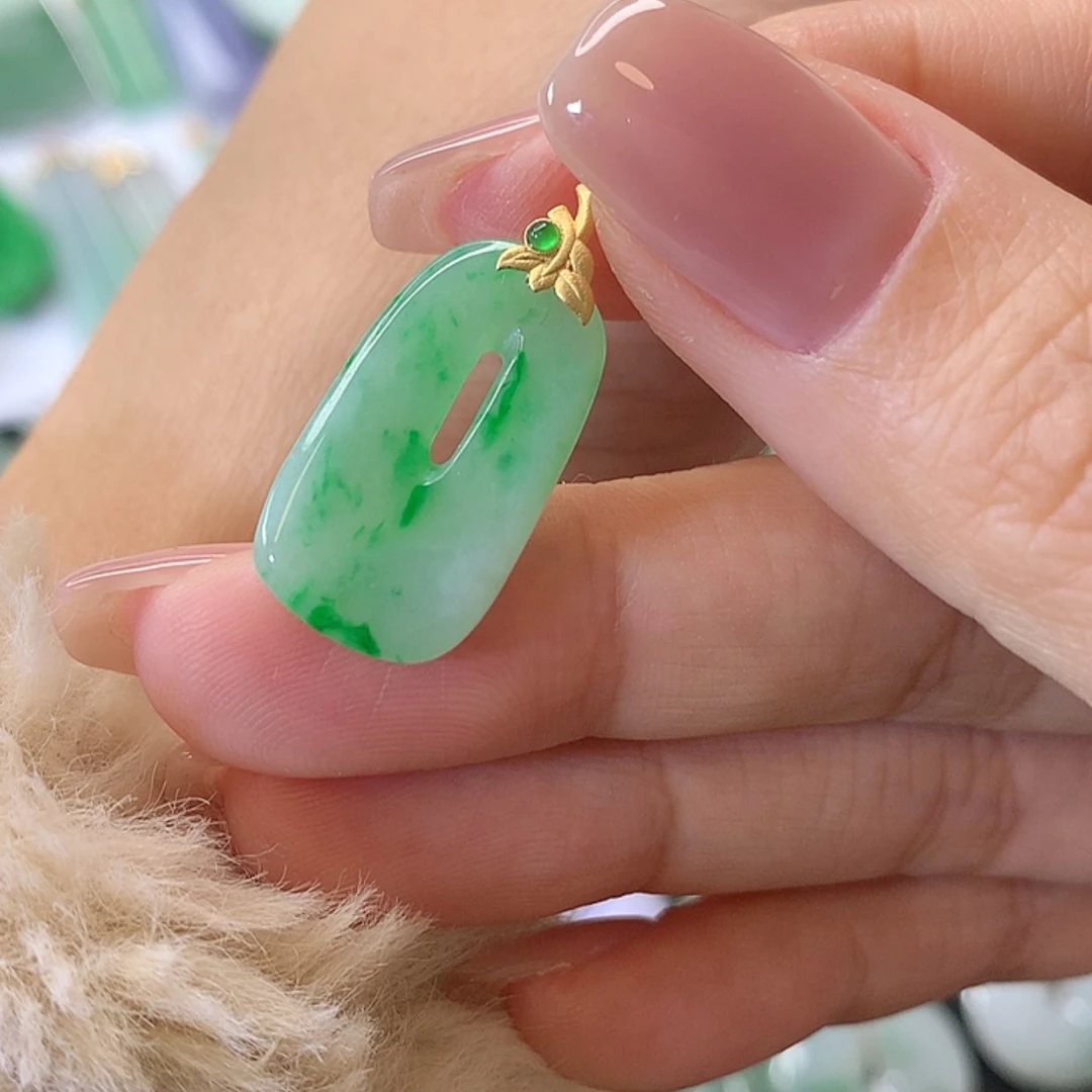【闪购商品】翡翠吊坠(赠链)18K金镶嵌