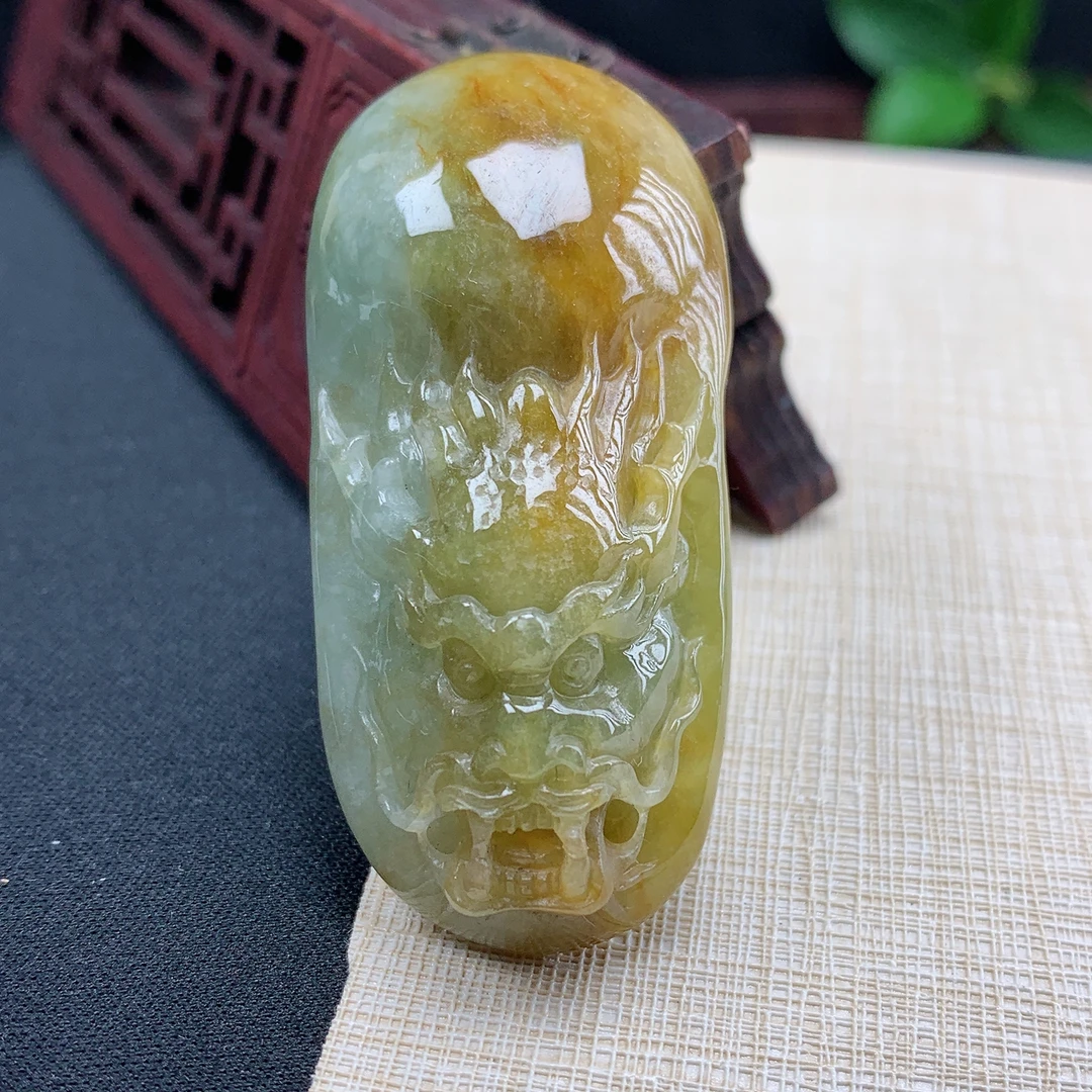 优惠缅甸纯天然A货翡翠老坑料精雕黄色飞龙在天龙牌吊坠