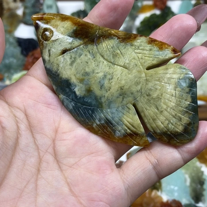 未镶嵌蛇纹石玉吊坠