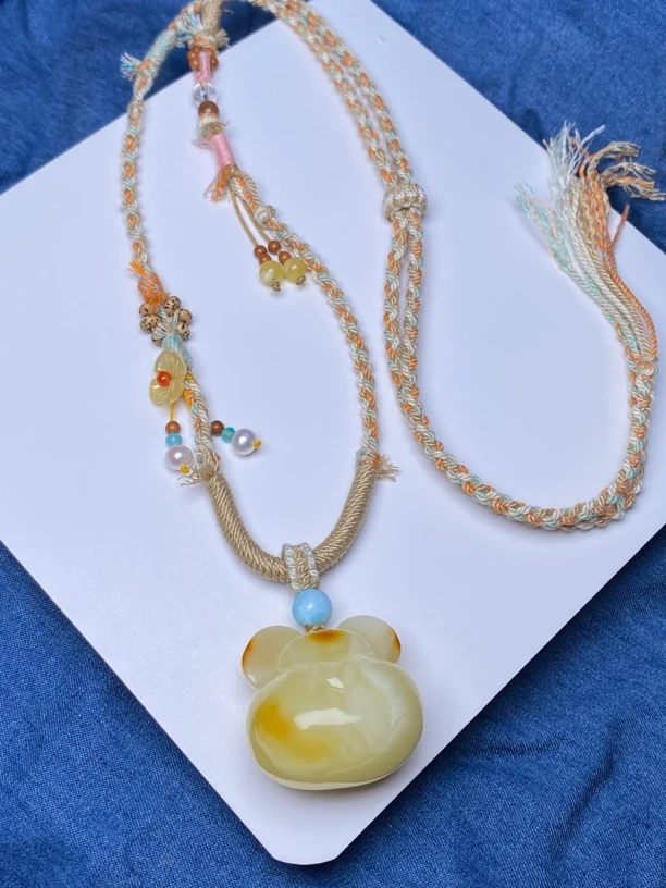 天然琥珀蜜蜡大熊头挂坠12.6g时尚百搭