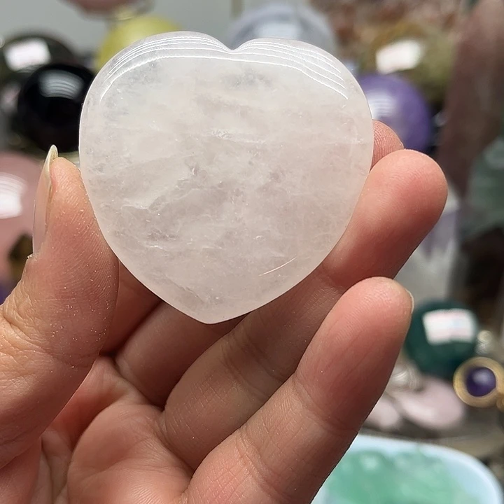 水晶未镶嵌珠宝半成品41克爱心