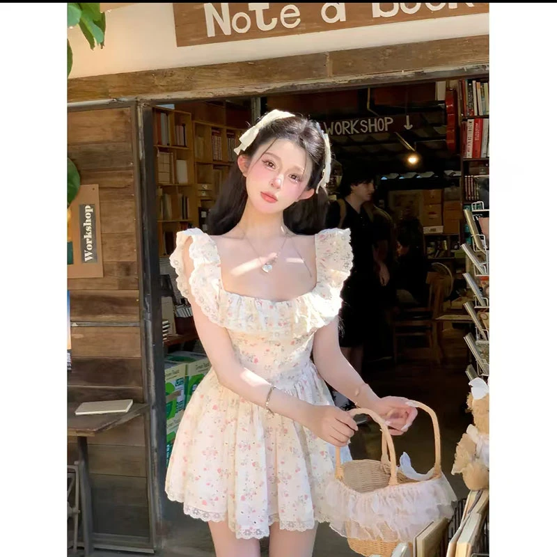 【小梨花边】2025春季新款法式纯欲风碎花设计感修身收腰短款连衣裙