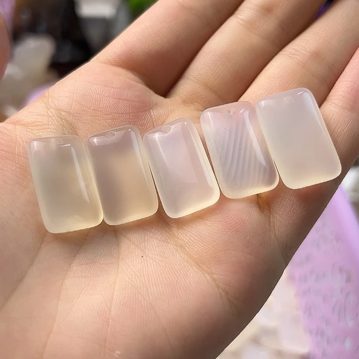 玛瑙/玉髓颈饰合金