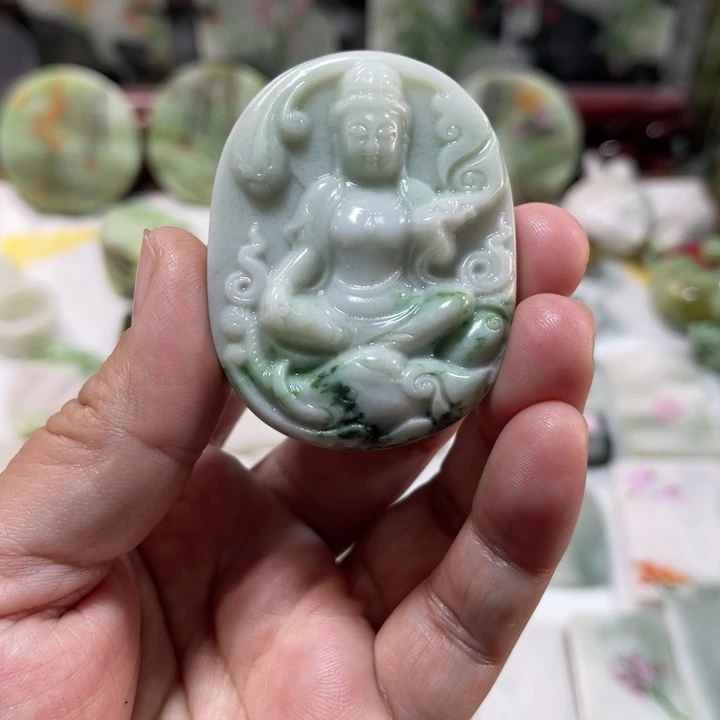 独山玉未镶嵌颈饰
