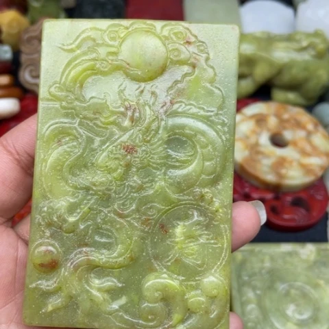 蛇纹石玉颈饰未镶嵌70