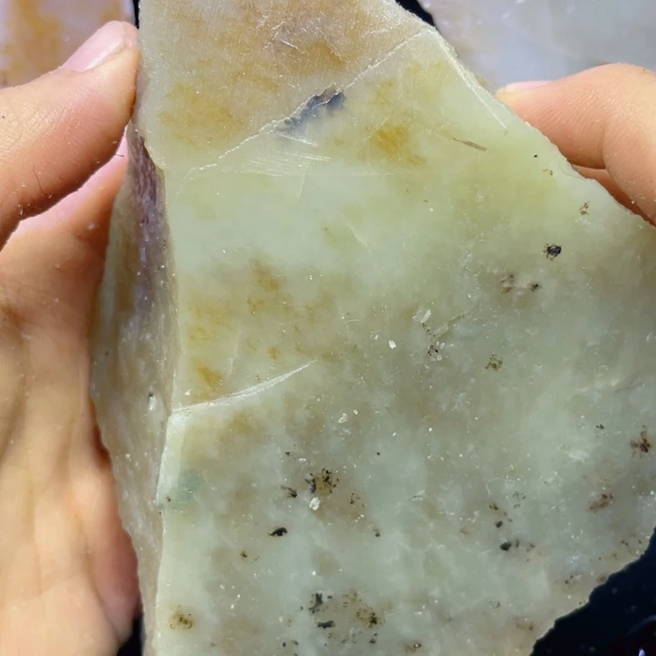 和田玉未镶嵌珠宝半成品