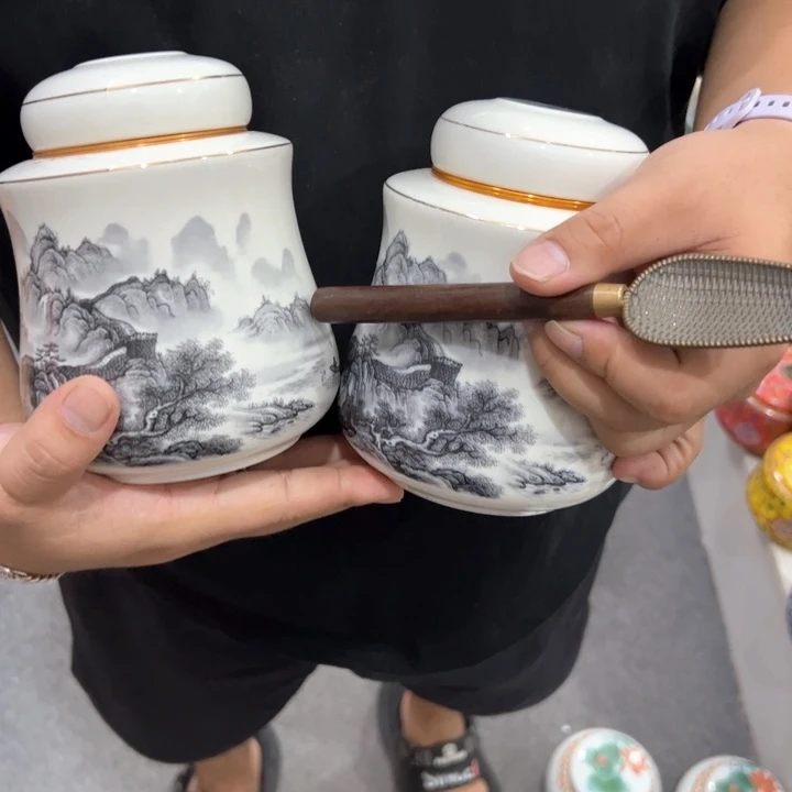 瑕疵福利品陶瓷茶叶罐介意勿拍