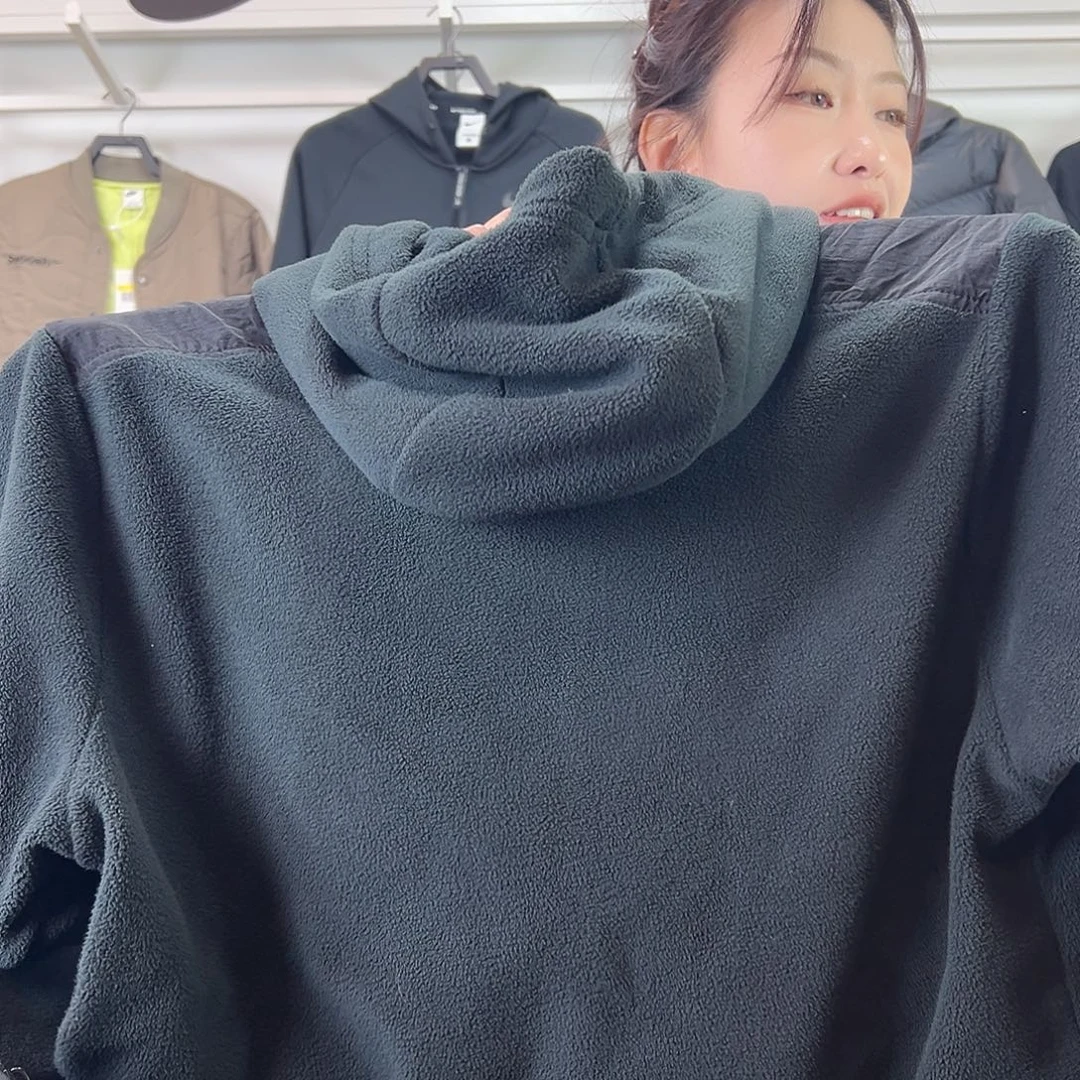 4883黑色外套带帽L码130-150斤不退换