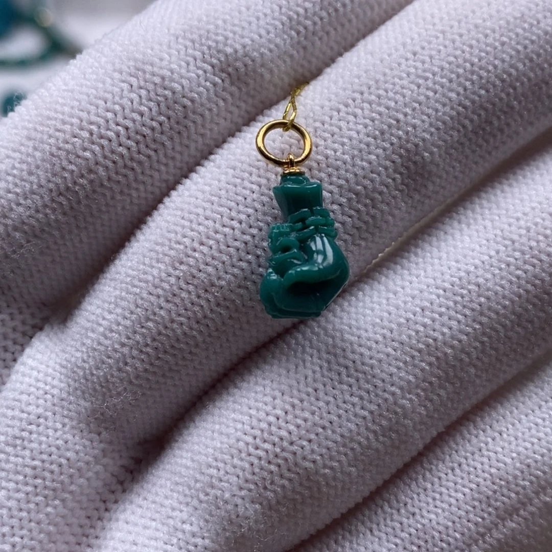 绿松石18K金镶嵌珠宝奇石魔手7.9mm