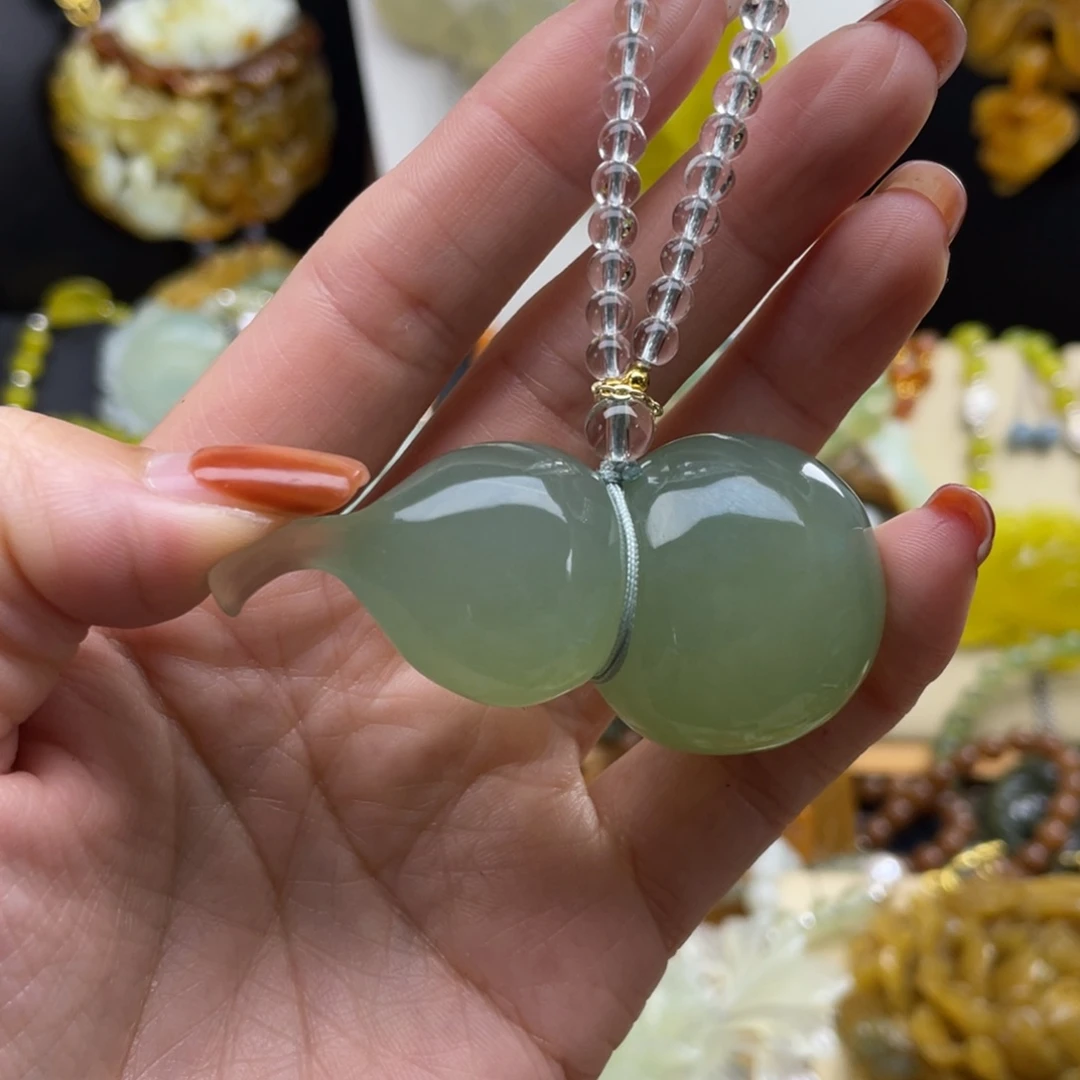 未镶嵌蛇纹石玉颈饰