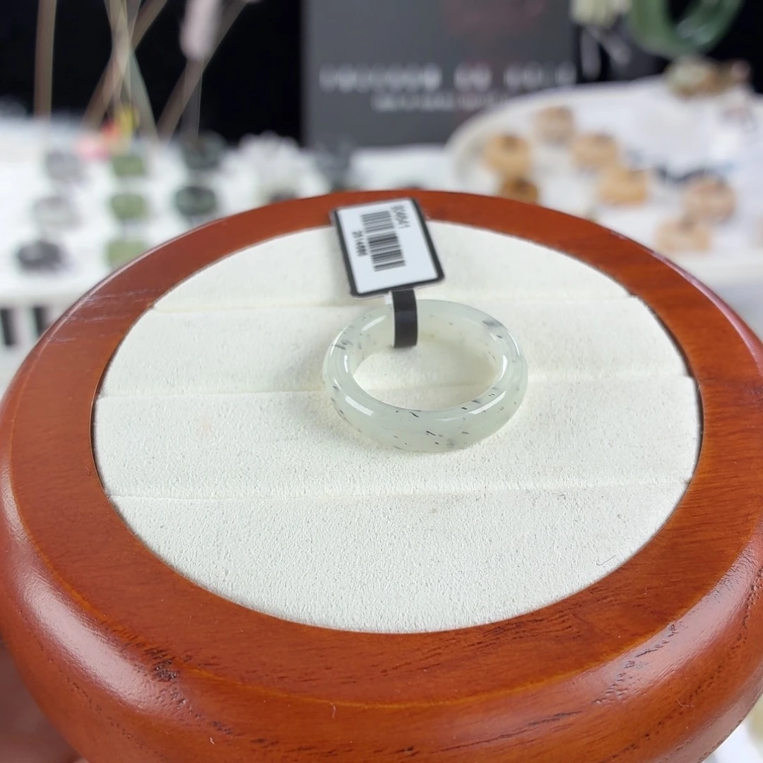 和田玉未镶嵌戒指i120黑芝麻圆条18.0不退换