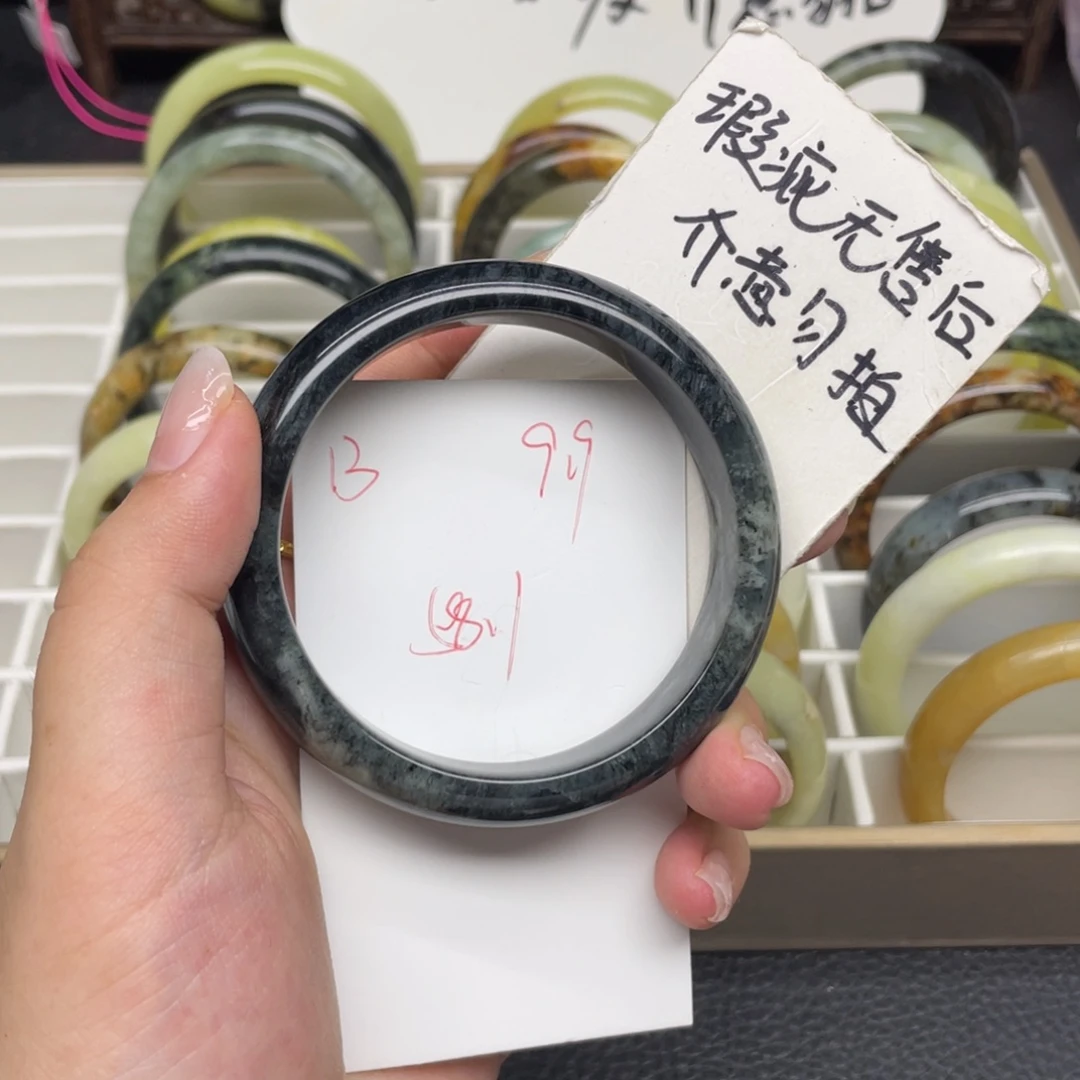 未镶嵌蛇纹石玉手镯