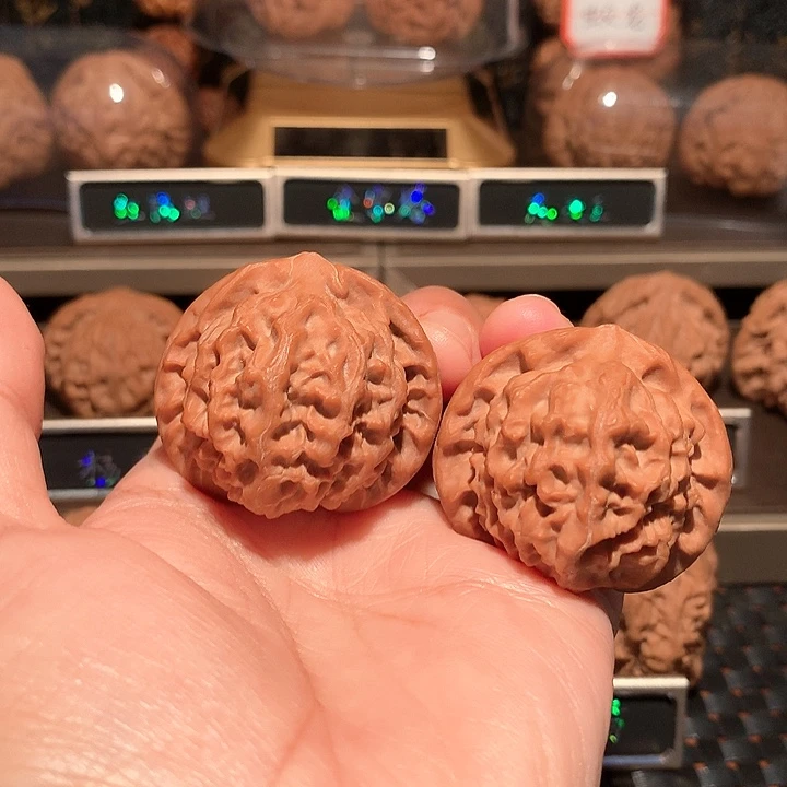 文玩核桃把件龙鳞