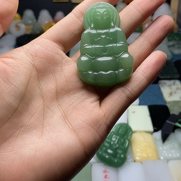 东陵石未镶嵌颈饰