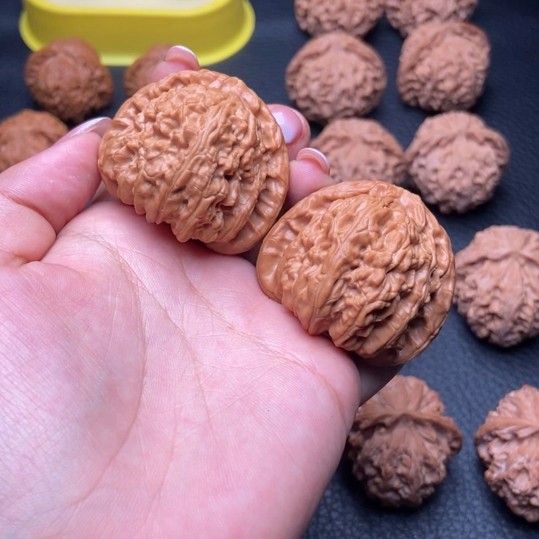 伊***窗文玩核桃吊坠全品43白狮子