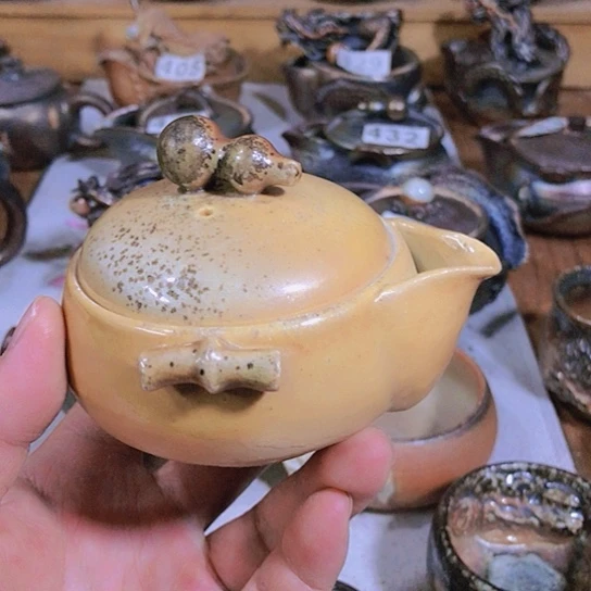 瓷片微瑕的葫芦宝瓶